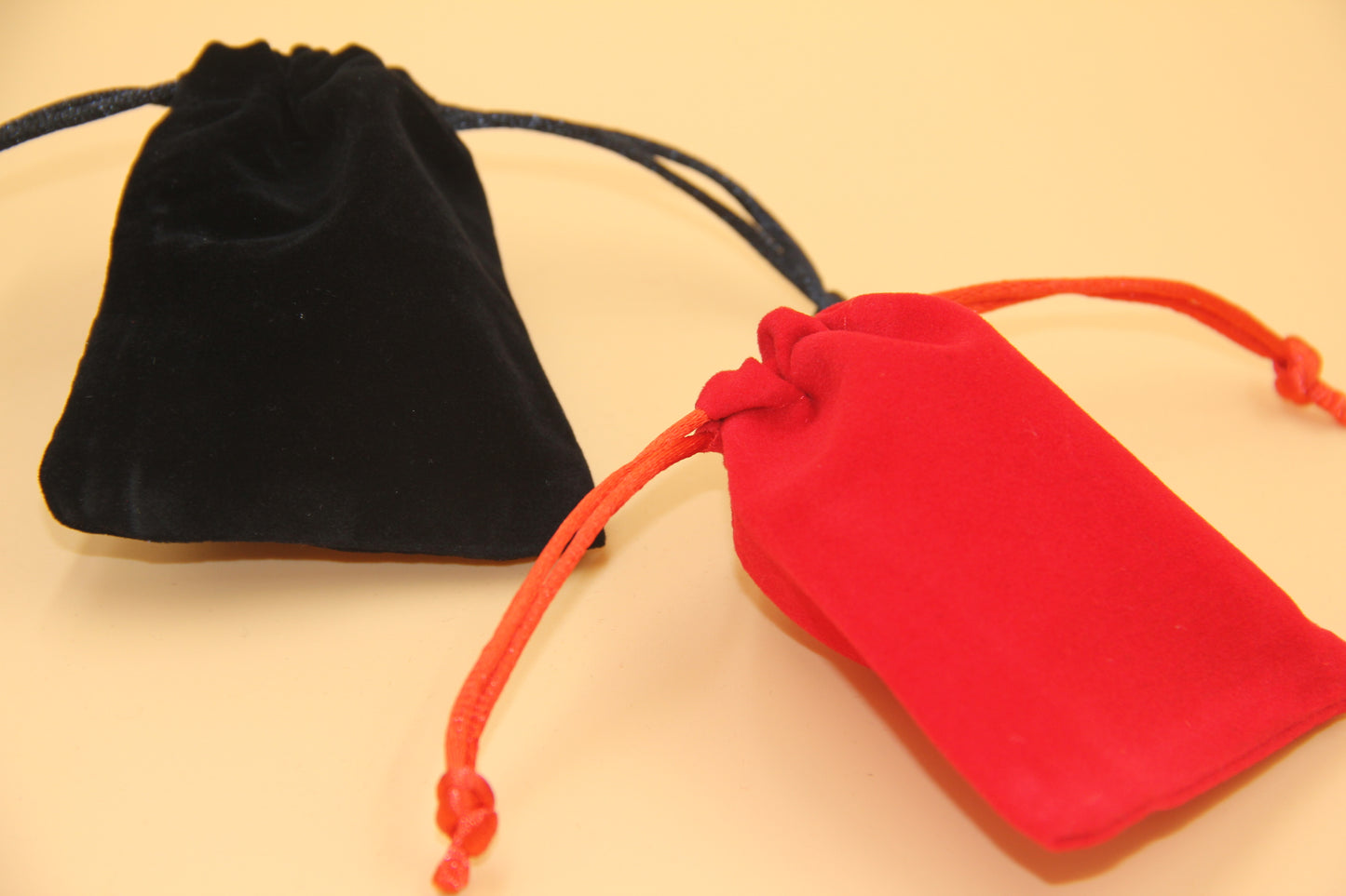 50x Elegant Red/Black Velvet Pouches 7cmx8.5cm