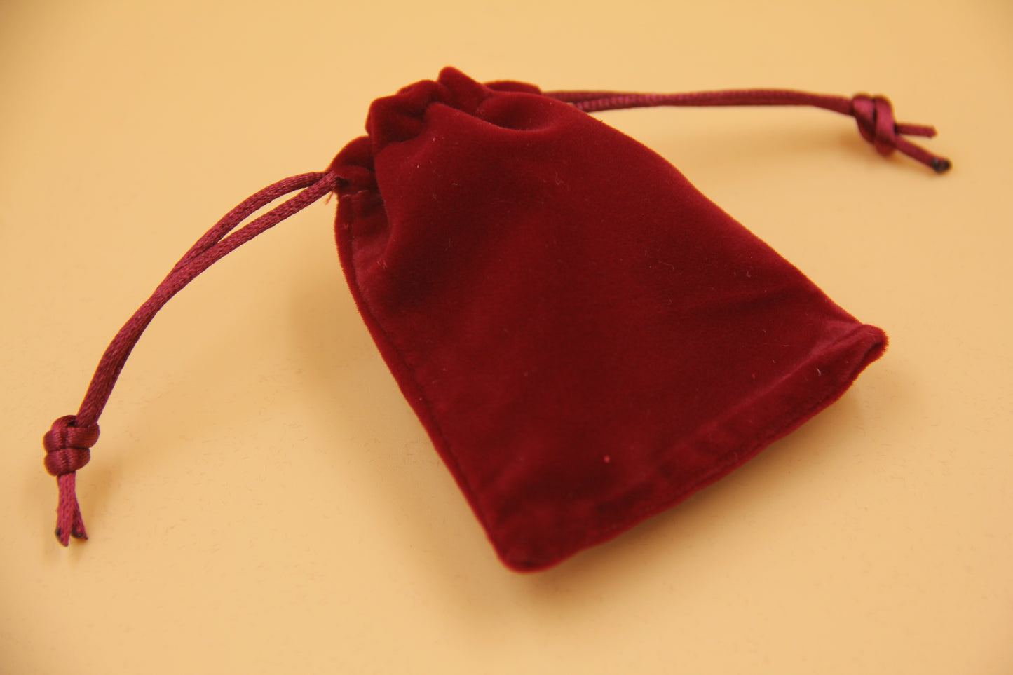 50x Elegant Red/Black Velvet Pouches 7cmx8.5cm